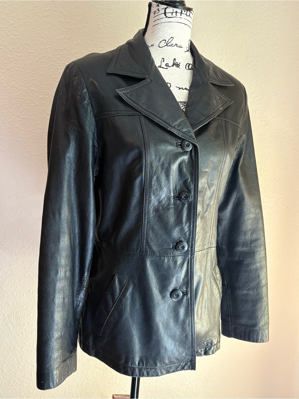 Wilsons Vintage Maxima Womens’s Black LeatherJacket Ultra Soft Vintage Leather